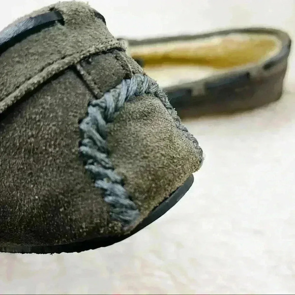 Minnetonka Cally Gray Suede Leather Sherpa Moccasin Slippers Size 6 - Picture 7 of 10